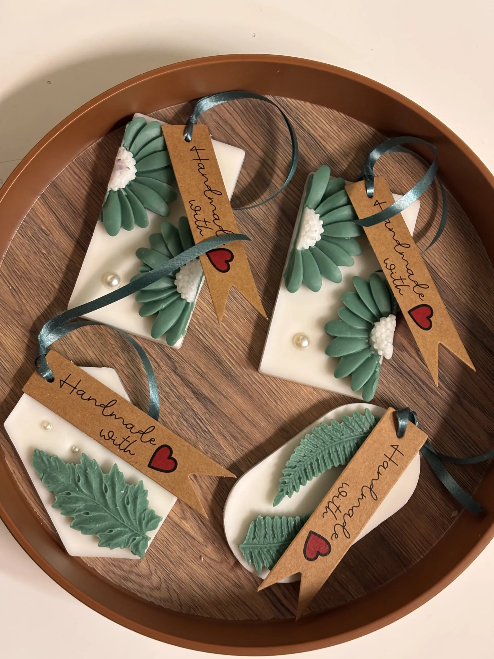 Eucalyptus wax sachet