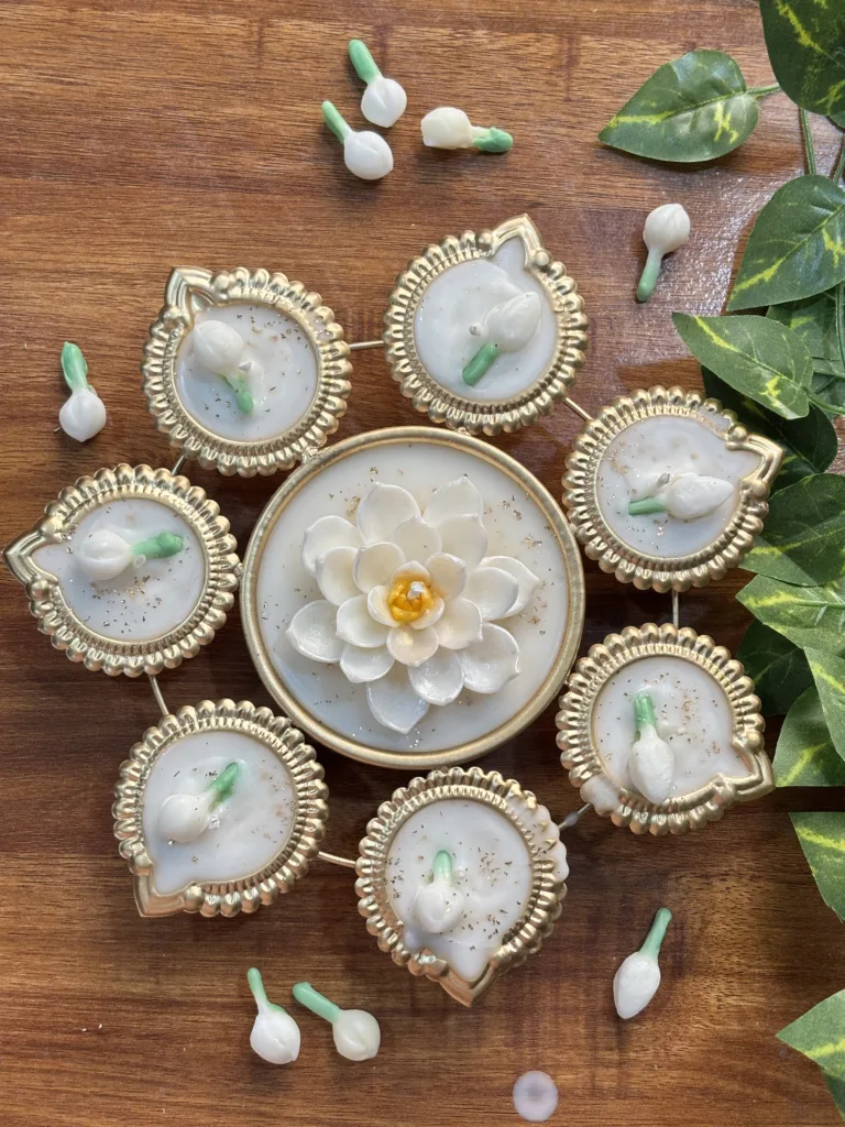Lotus Candle Urli