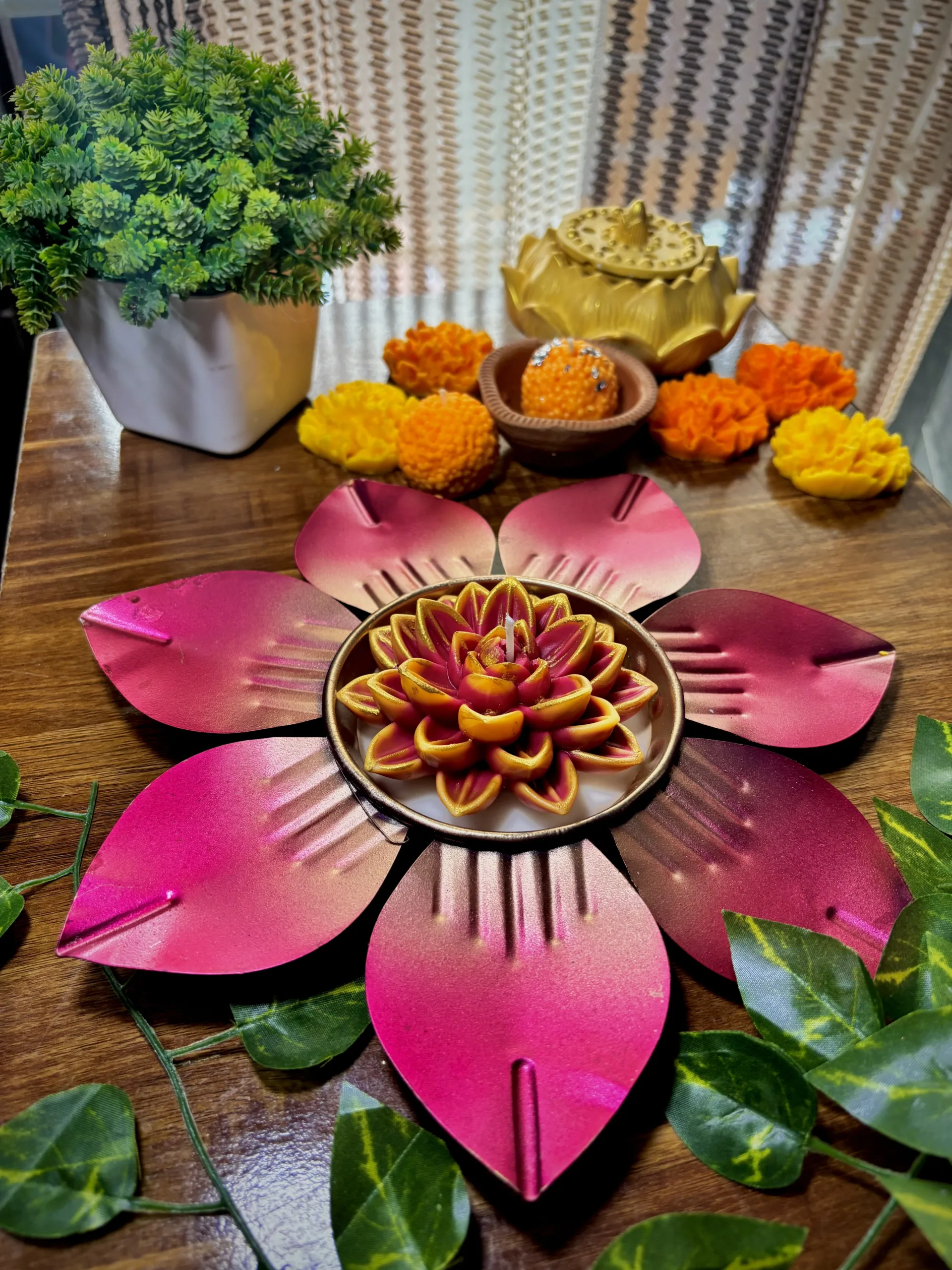 Lotus Urli Candle