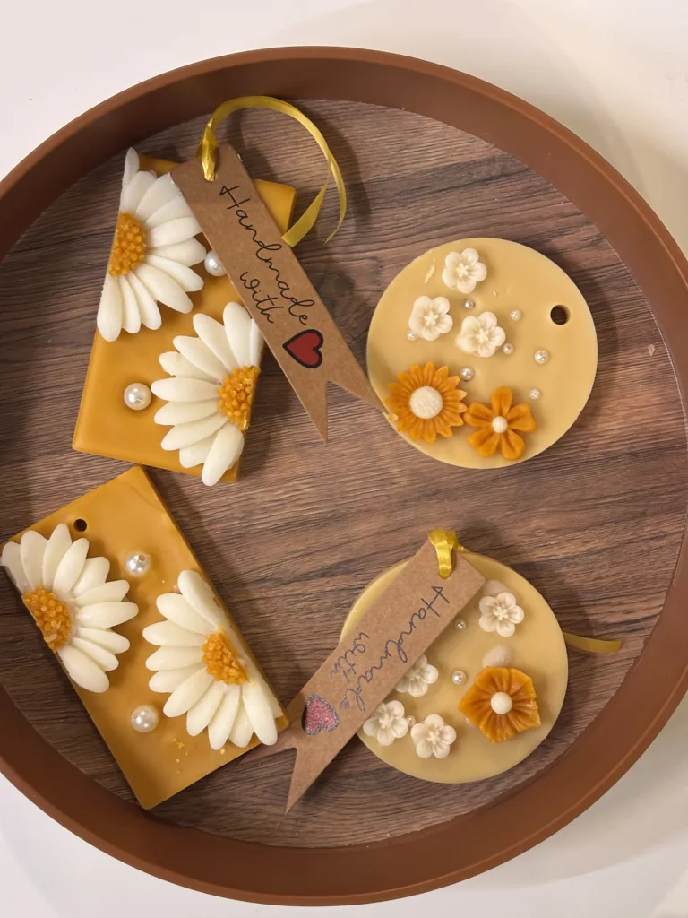 Sandalwood wax sachet