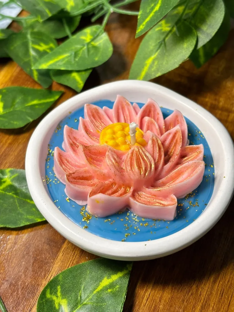 Neel Kamal Bowl Candle